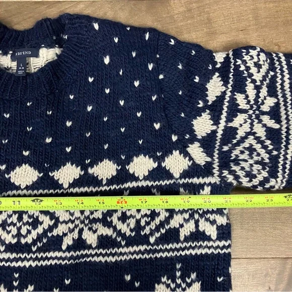 Lands End Women’s Size L (14-16) Wool Blend Sweater Snowflake Nordic Navy White - Picture 8 of 15
